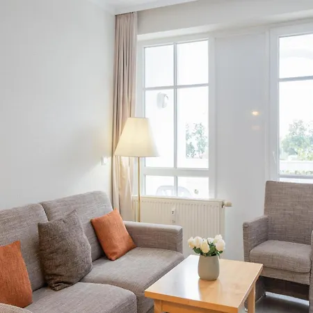 Moderne Helle Mit Balkon In Apartment Sellin (Rugen)