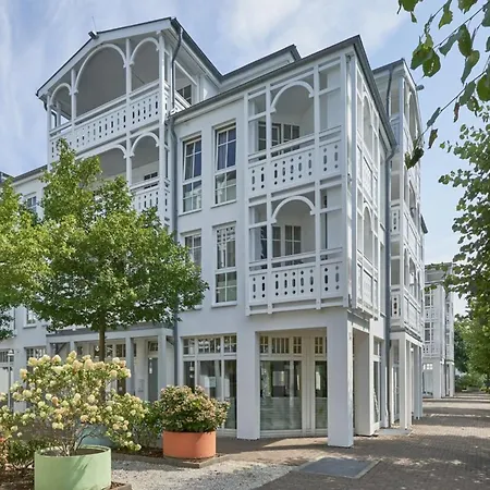 Moderne Helle Mit Balkon In Apartment *